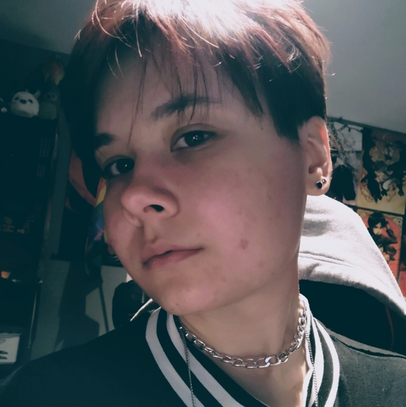 Meet your Posher, Hayden! - Picture 1 of 2